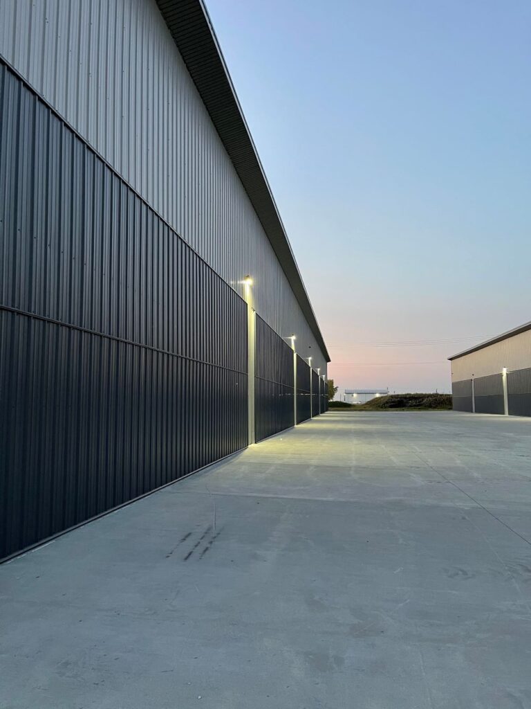 Vektor Air large hangars